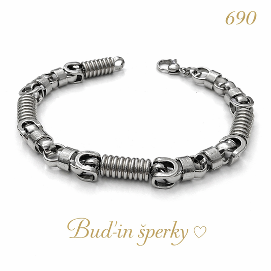 690