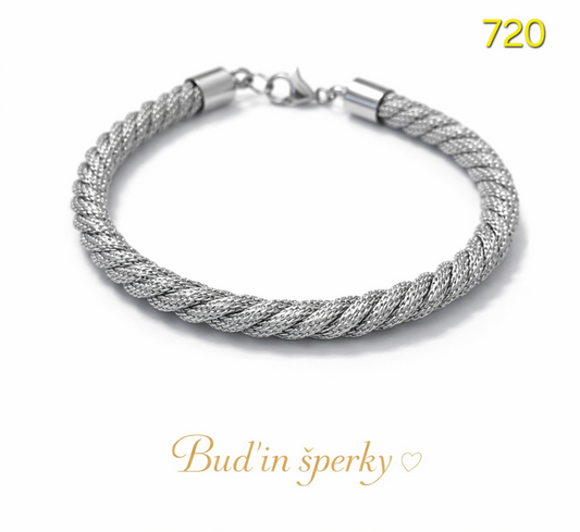 720